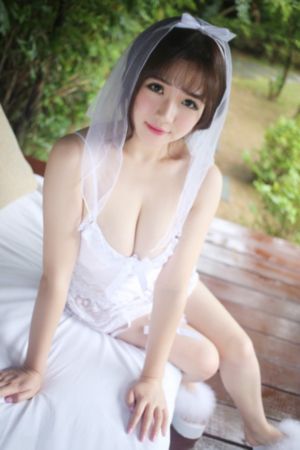 骚气妹子夜晚驾车户外3P啪啪_手机在线免费观看