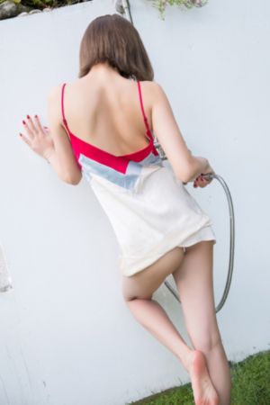 日本无翼乌全彩j奶无遮挡_1080全集免费播放